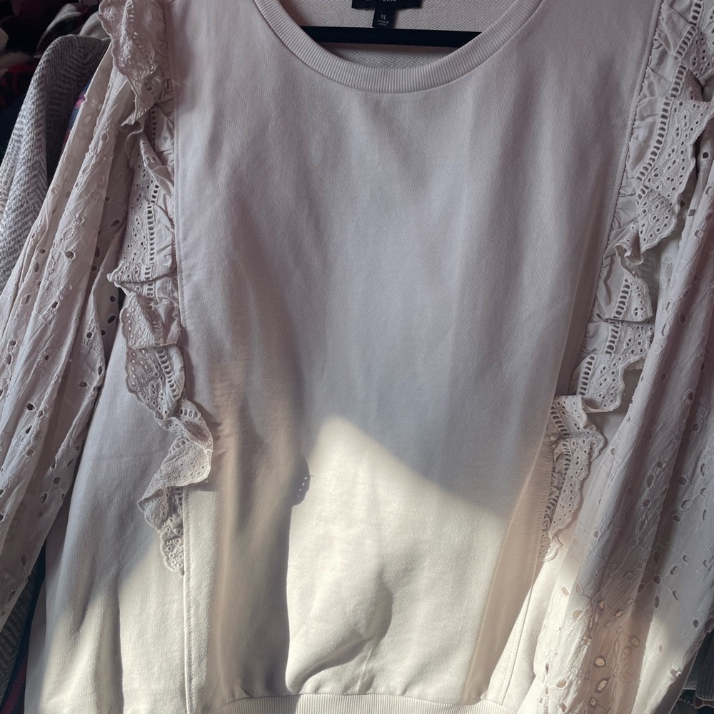 Chic Lace Sleeve Women's Sweater